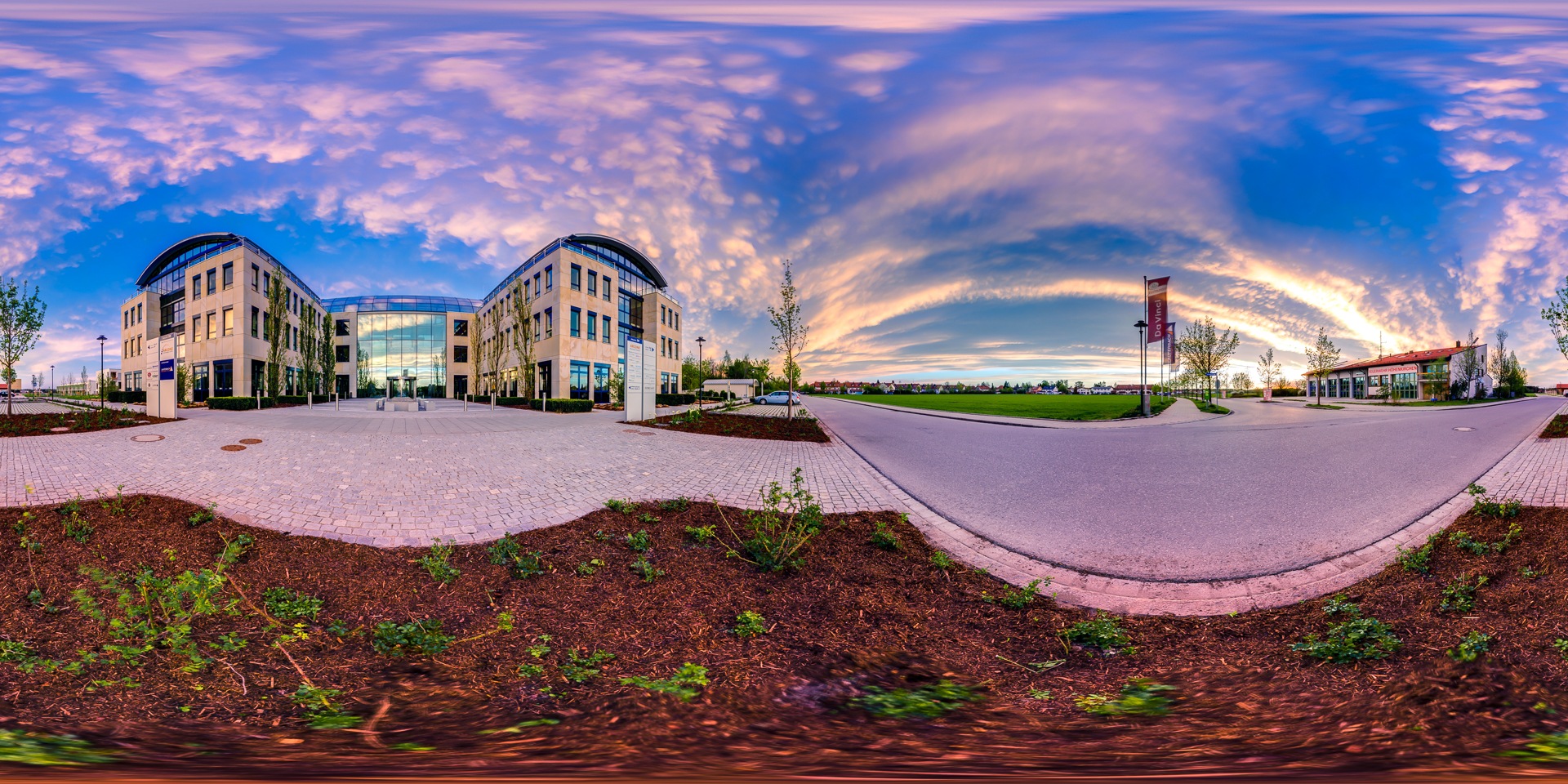 Arcone Zentrum im Abendrot