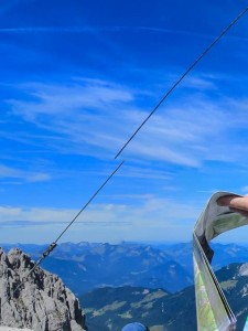 Der Parallaxenfehler zeigt sich als scheinbarer Sprung im Spannseil